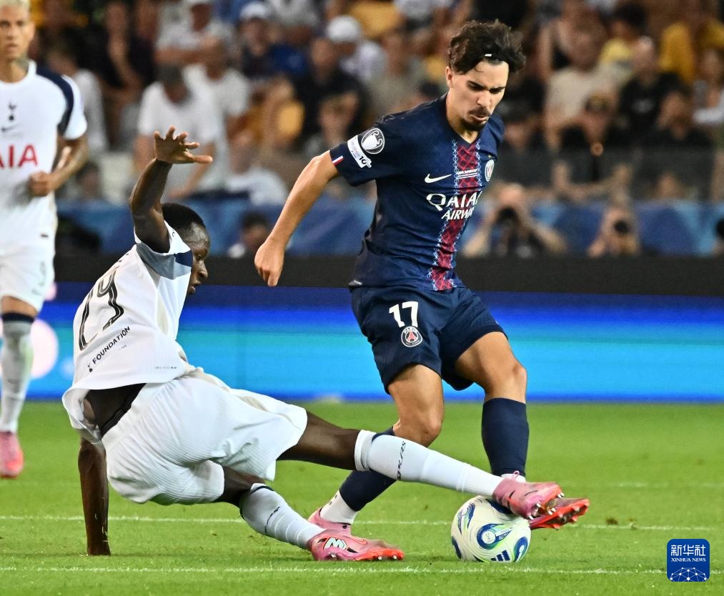 年队中展现 年队中展现